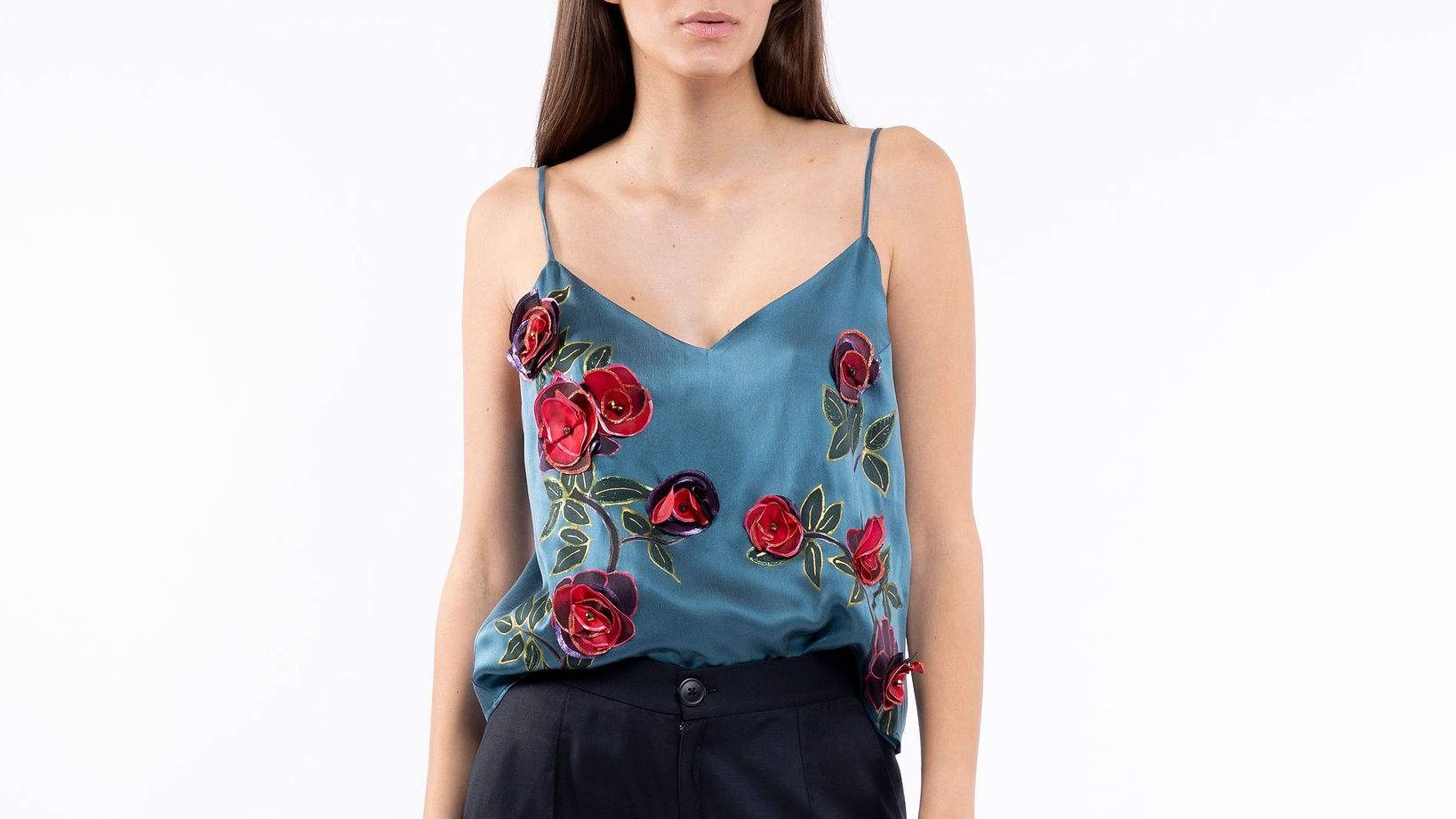  BLOUSE WITH RED FLOWERS