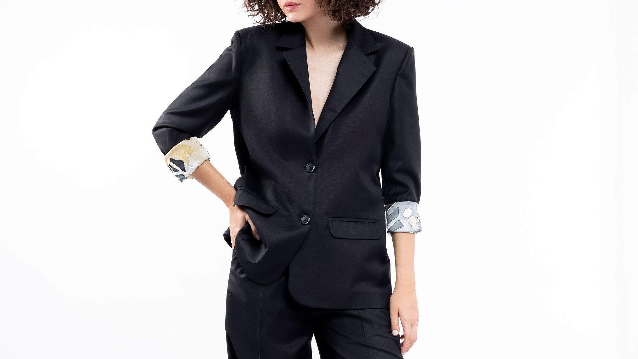 BLACK SUIT